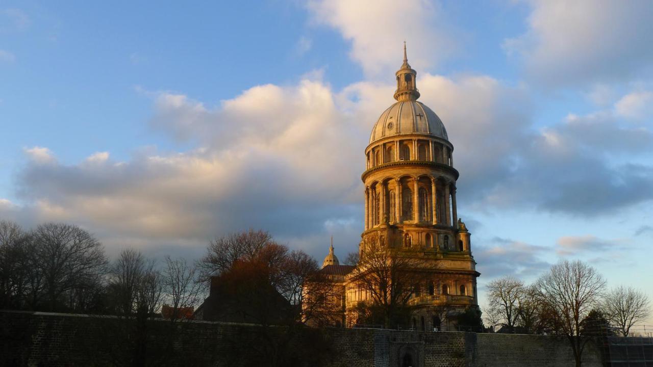 Ferienwohnung "L'Imprevue", Standing Au Pied De Notre-Dame Boulogne-sur-Mer Exterior foto